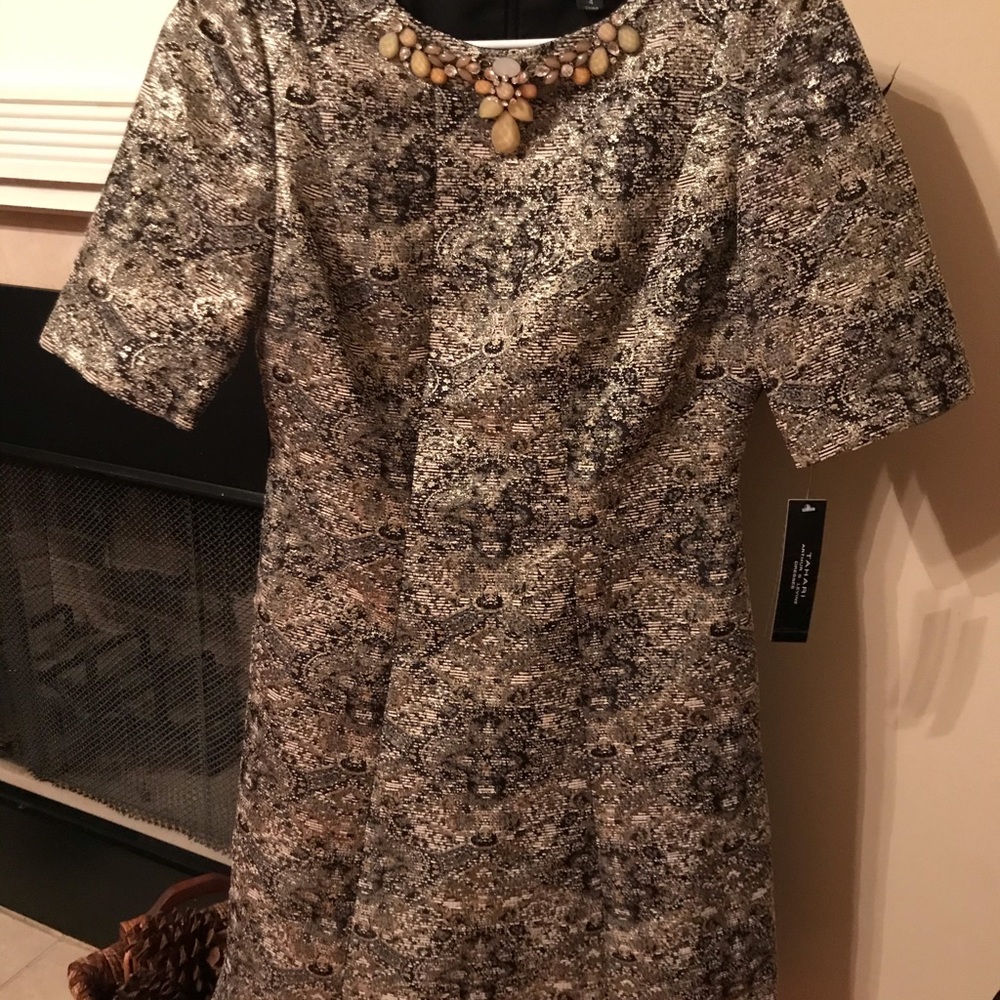 Dress - Picture 5 of 9